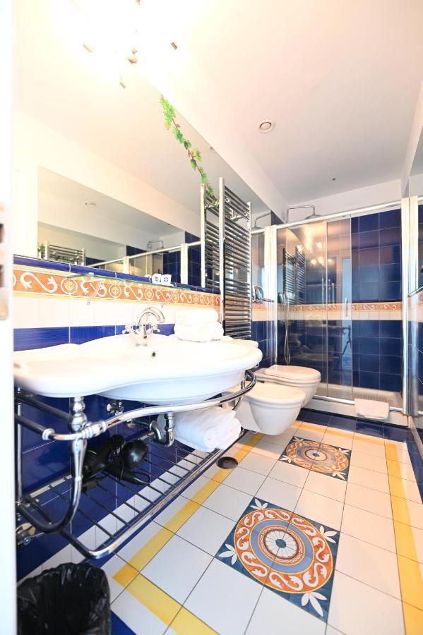 Hotel Croce Di 3*